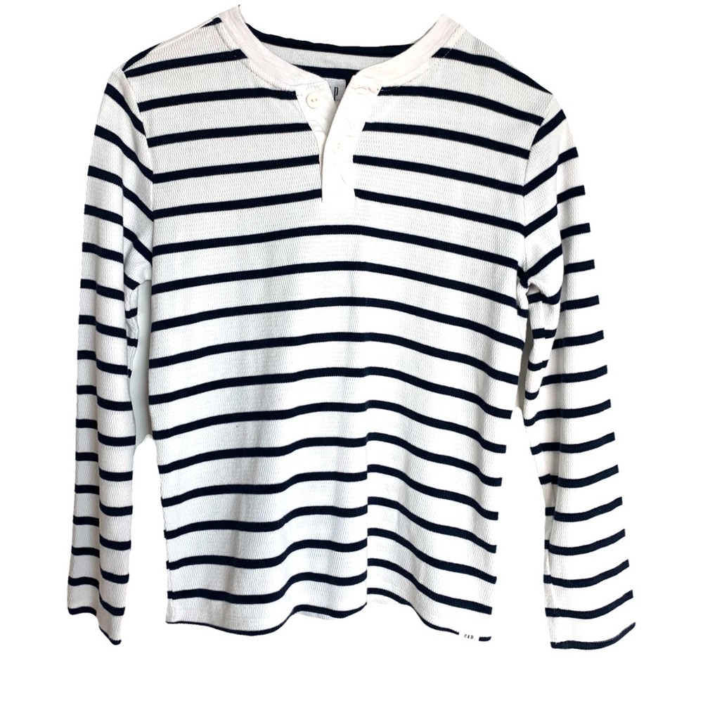 GAP Kids Henley Waffle-Knit. Long sleeve Tee. L